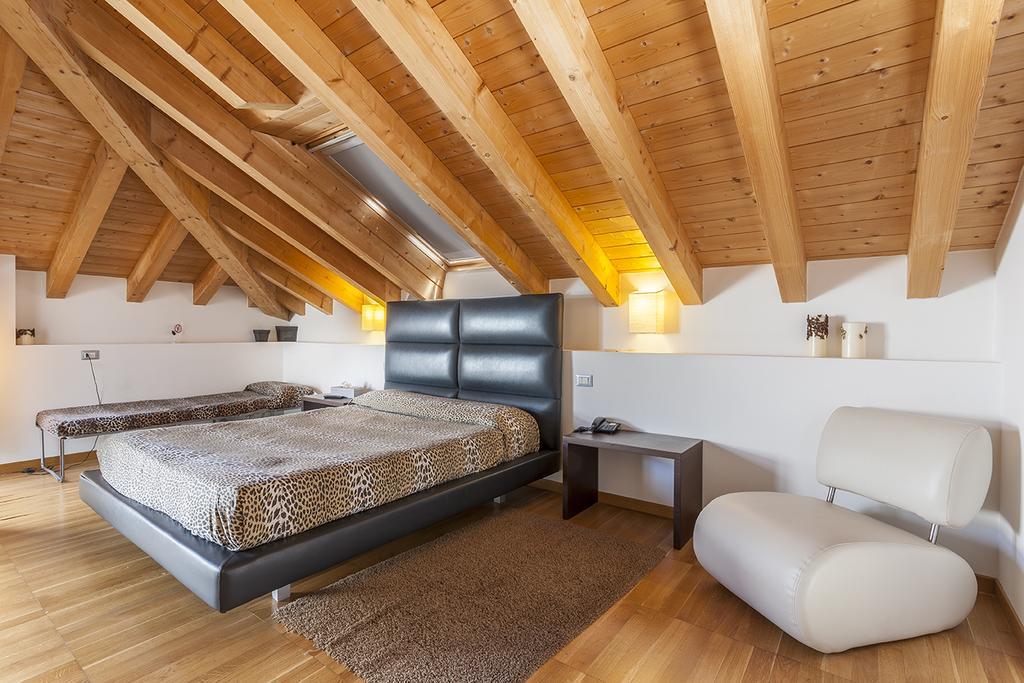 Ex-L Hotel Fiume Veneto ภายนอก รูปภาพ